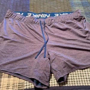 Nike Dri-for shorts xxl purple/blue
